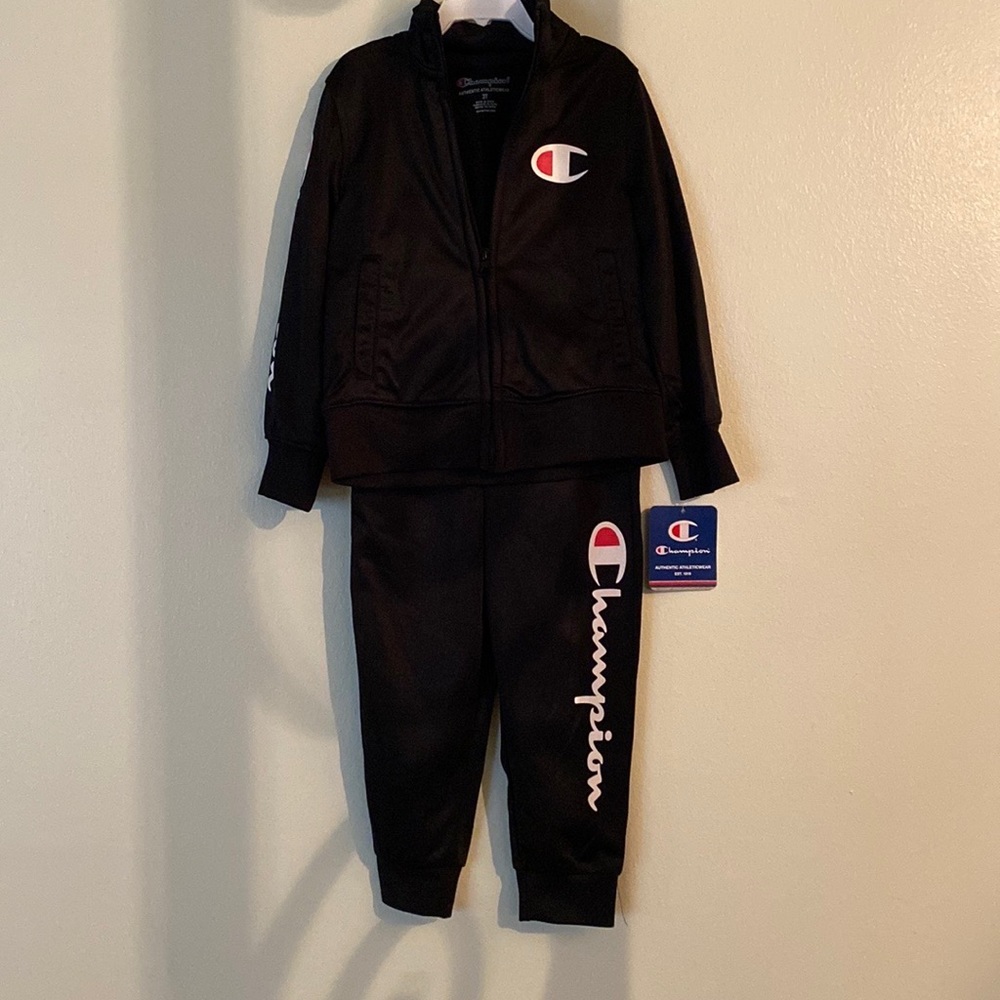 Champion kids tracksuit size 3t brand new with tags